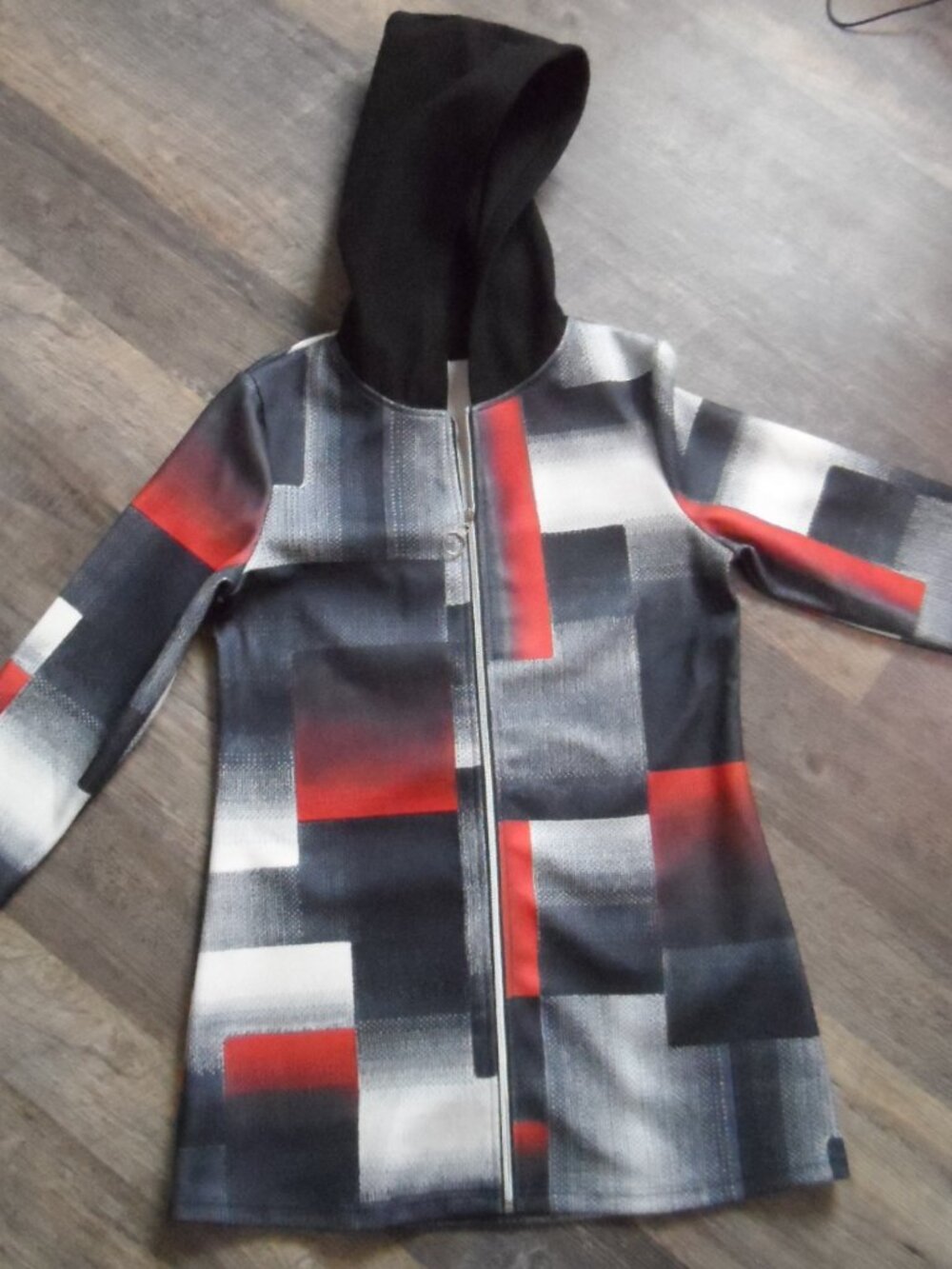 Geometric Print Hooded Mid-Length Coat w/ Front Zipper Red/Black/White/Gray Sz M